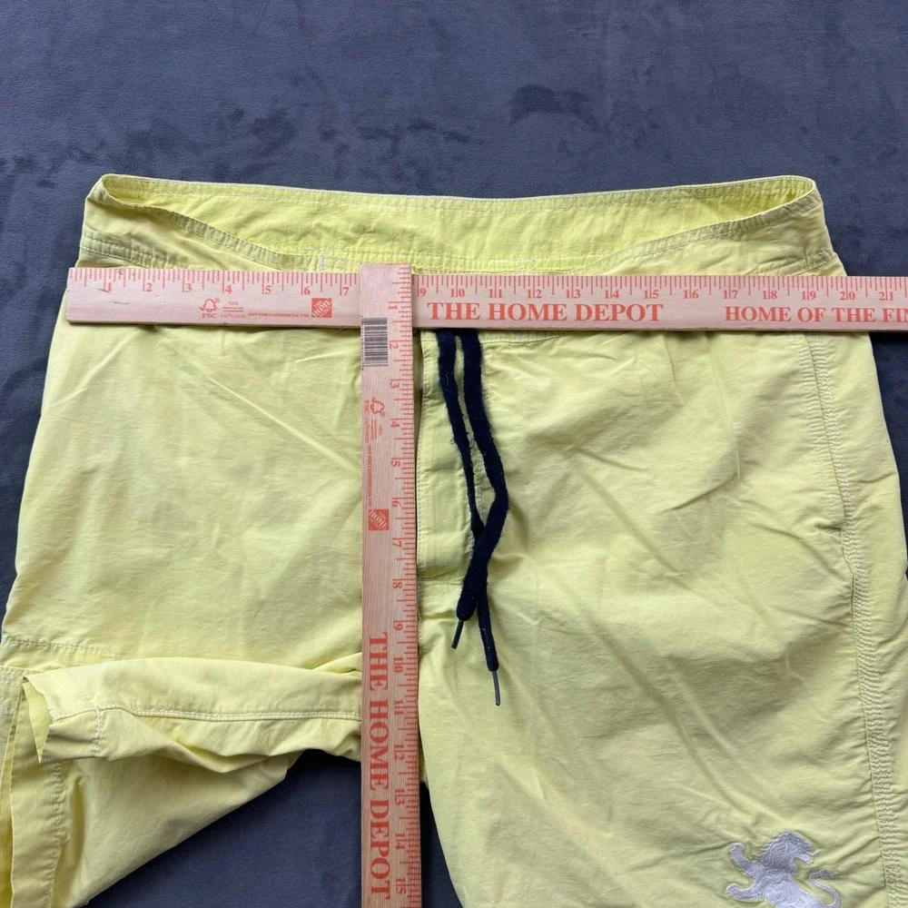Express Mens Board Shorts Yellow Lion Logo Cargo Pocket Swim Trunks Size 38